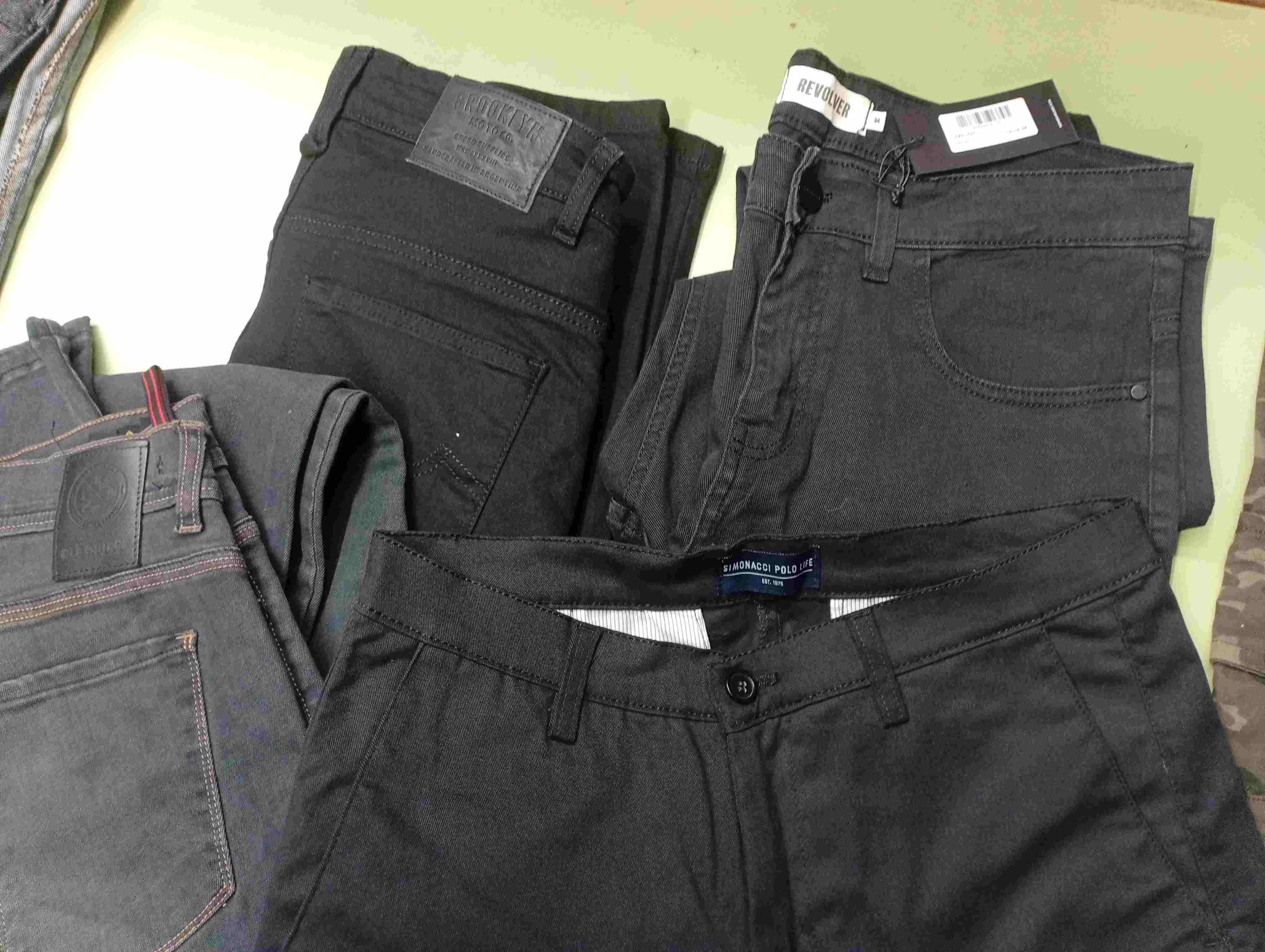 Pantalones de denim negro